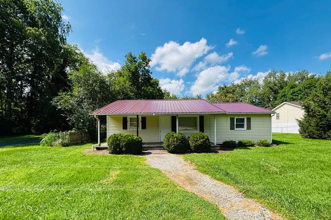  - 4 Bedroom 2.5 Bath House