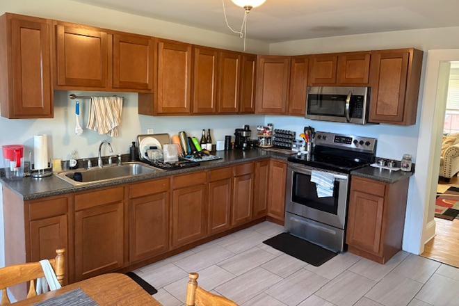 kithen - beautiful  large 2bedroom units just renovated Triplex