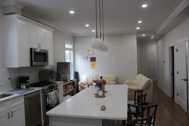 Call NOW for showings! 617-236-8600 - FOSTER ST - STUNNING RENOVATION 5BR AVAIL *6/1/2026* BY BC W/ 2 BATH, IN UNIT W/D, RNTL PRKNG, PRCH! Apartments