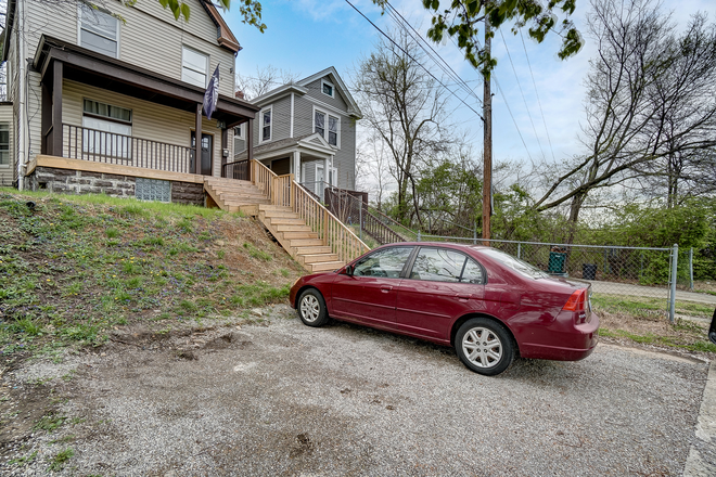 Parking pad - Renovated 3 BR Home just a short walk to XU Campus!