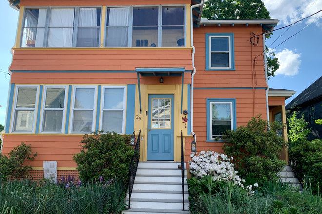 House - Furnished Room close to TUFTS and HARVARD
