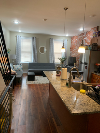 living/kitchen - Renovated 3 Bedroom close to Temple Campus Apartments