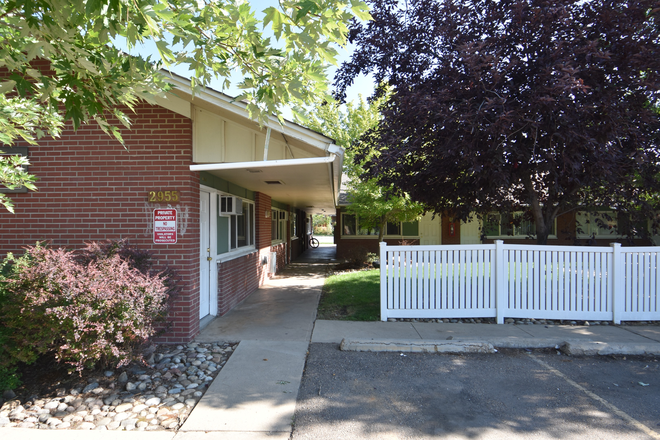 2955 E College - 2955 E. College Ave. (Studio/1BA) Apartments