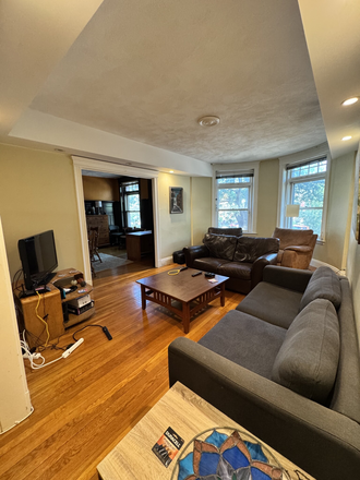 LIVING - GORGEOUS 3 BED/2 BATH WITH IN UNIT LAUNDRY! Apartments