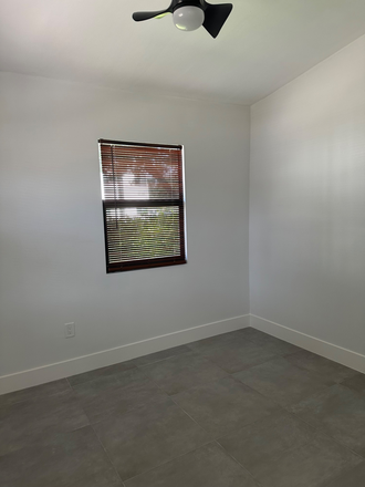 Beautiful 2-Bedroom, 1 Bathroom fully furnished Apartment - Beautiful 2-Bedroom, 1 Bathroom fully furnished Apartment