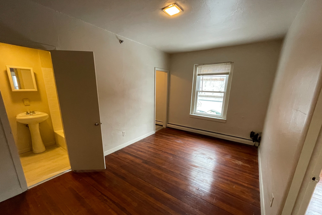 Living Room - 1BR apt-Spring St-Princeton