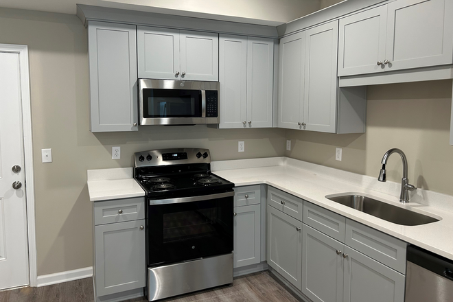 Kitchen - The Ainsworth on 11th Street Apartments