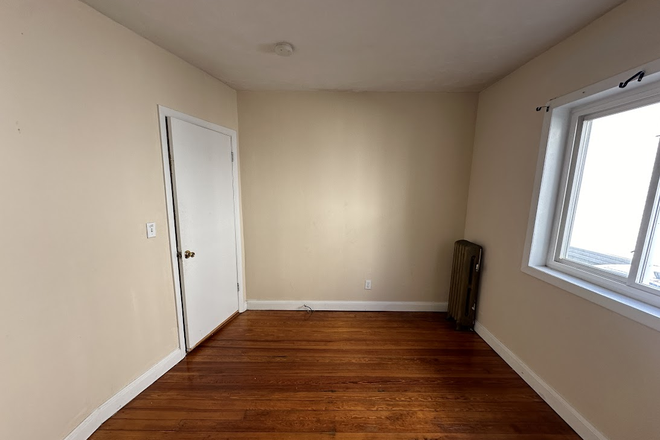 Visit hubrealtyproperties.com - Next to Tufts campus, renovated 4 bedroom with dishwasher and shared yard Apartments