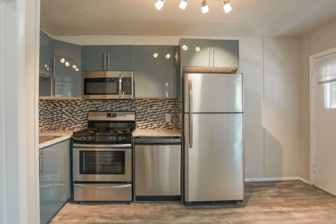 1839 Arapahoe Unit 1 Kitchen - 1839 Arapahoe Ave Apartments