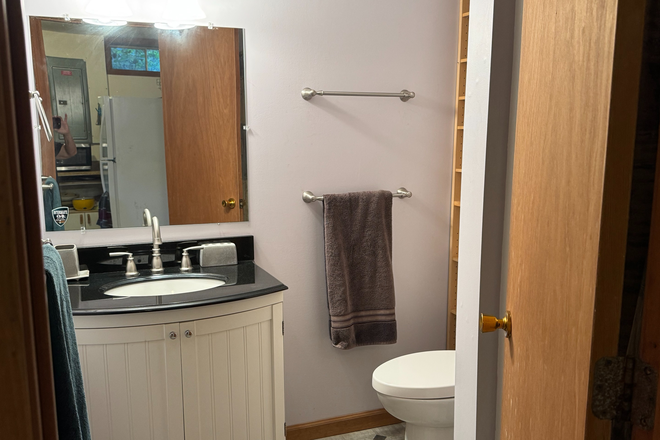 bathroom - One bedroom apartment