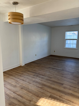 Dining/living - 2806 Newton Ct, Haymarket community