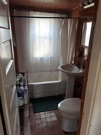 Downstairs bathroom - Spacious Room in 3Bed/2Bath Near Ball Square Duplex