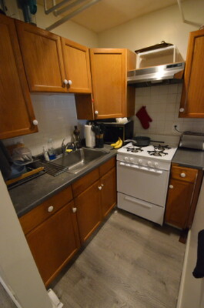 Kitchen - Room Rental one room in 2 beds in Burbank  st walk to Campus No FEE Apartments
