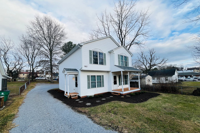 Photo - 2 Bedroom 2.5 Bathroom Townhouse
