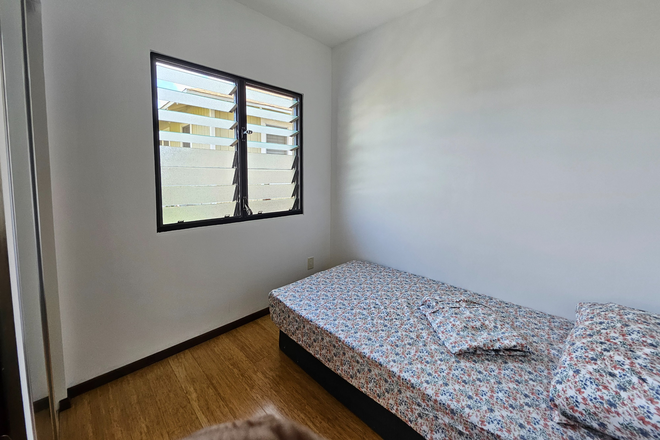 bedroom - Furnished Room in Renovated Kaimuki Home | Walk to KCC & Kahala Mall | short bus ride to UH Manoa