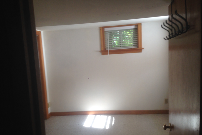 Bedroom with closet and full bath. - 1 Bd Apt Walk or Bike to Campus