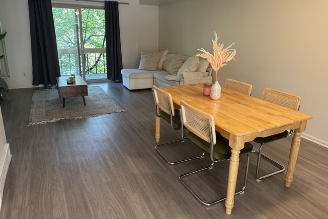 Dining room - Newly Remodeled, Modern 2 Story Apartment