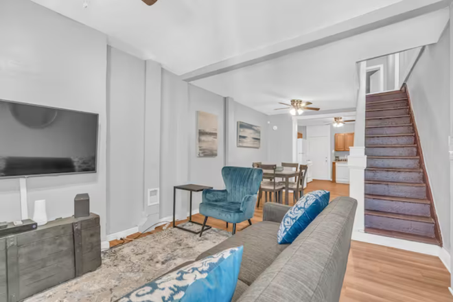 test - Beautifully Furnished Near Johns Hopkins Townhome