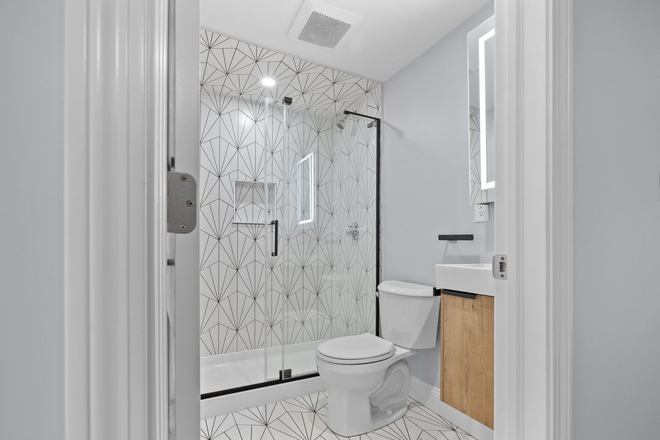 Bathroom - Live in Style, 3 Doors from Campus in this gorgeous 5 bed/2.5 bath, w/ in unit laundry, and backyard Apartments