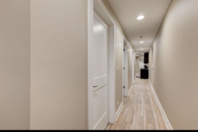 Interior - Apartment close to Lincoln Park Campus