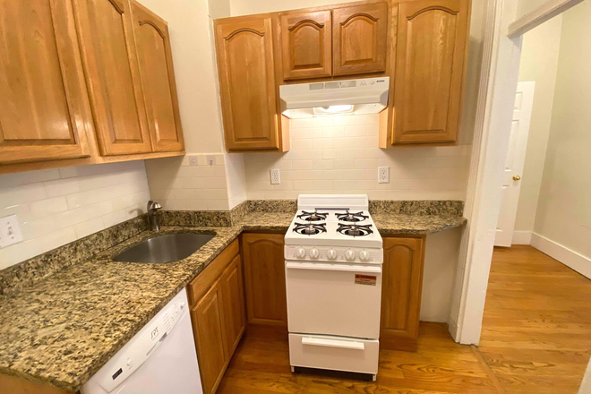 Kitchen - RENOVATED 1/2 Bed Split on Hemenway St! Heat & hw. included