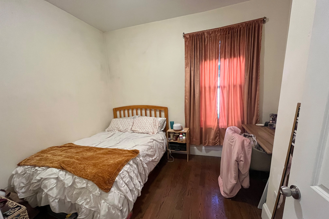 Bedroom - 1 Bedroom for Sublet in Brighton Apartments