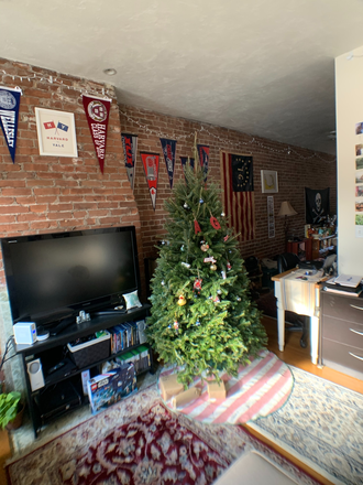 . - Spacious 1-bed on Gainsborough. No fee. Contact Will McGowan 617.512.5822 Apartments