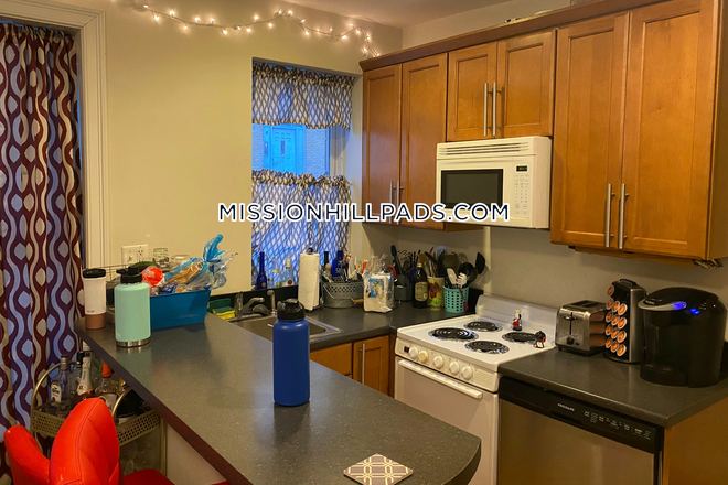 Kitchen - New Listing! 4 Bed 2 Bath on Huntington Ave. in Mission Hill! Apartments