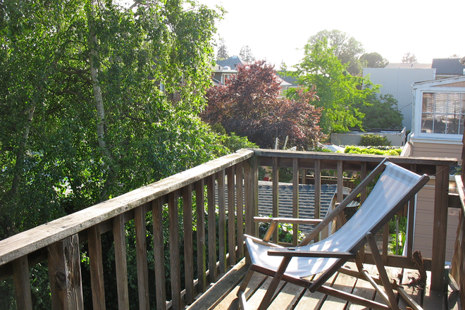 deck - Great In-law Suite Available Jan 21(negotiable) Apartments