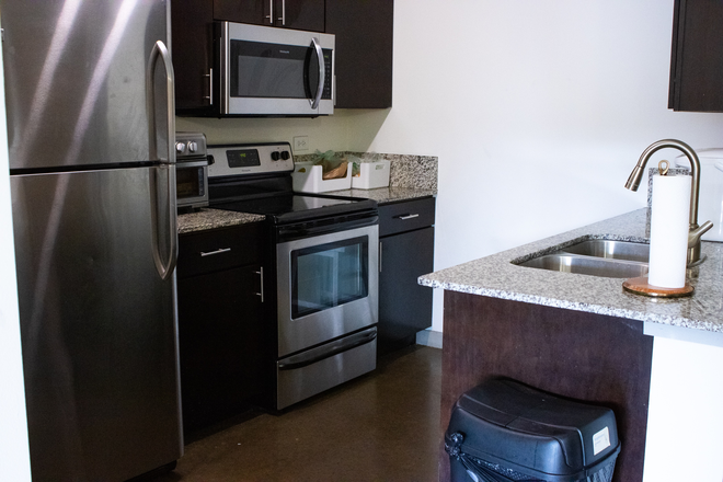 Kitchen - The square Apartments