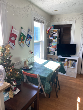 living room/dining table - Looking for female roommate to fill spot in 3b1b apartment in East Cambridge