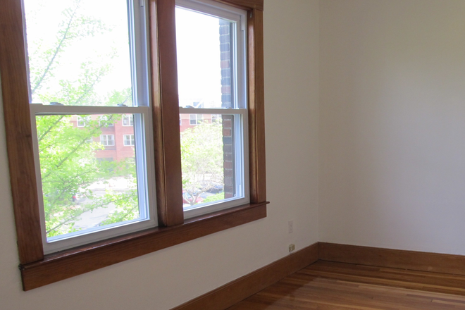 Bedroom - 22 Chiswick Road APT #13