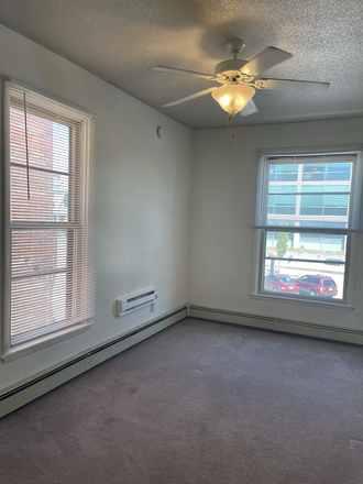 Bedroom 4 - One Bedrooms A Block From Pentacrest Apartments