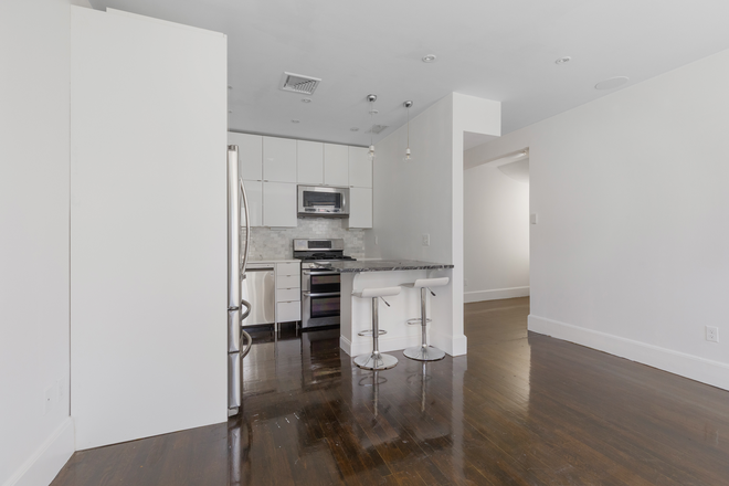 kitchen - Renovated 2bd/1b near greenline, medical area