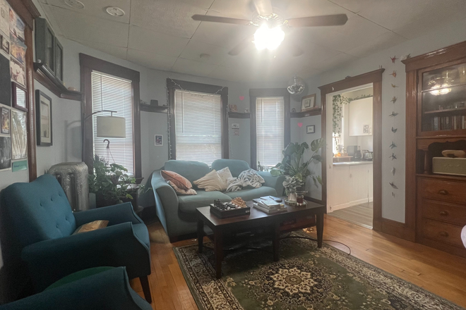2 High: living room - No broker fee, freshly updated 3B1B for $3900 and 6B2B for $7200 on 6/1/2027 Duplex