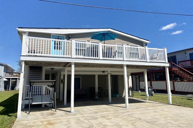 Exterior of the Property, Downstairs Unit is for rent. - Oceanside Village Rental