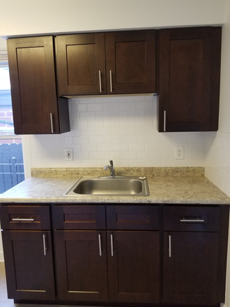 Kitchen - Taylor and May,  3 Blocks from UIC Campus, 3 Bedroom, 1 Bathroom Apt. Washer & Dryer on premise