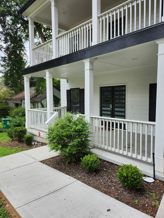 Front of House - Nice, Fully-Furnished Four Bedroom House for Rent in Great Neighborhood