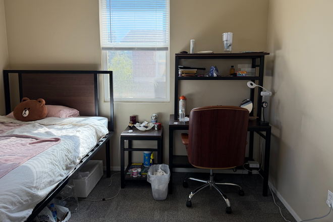 Bedroom - Private Room, Shared Bathroom in Camino Del Sol (On-Campus UC Irvine)