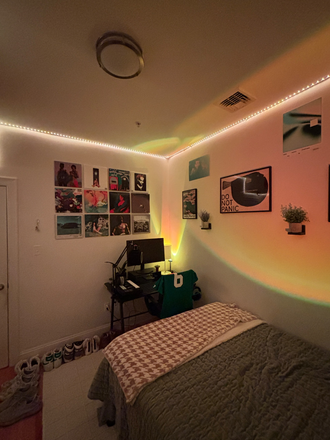 Bedroom - Spring Sublet in Mission Hill Townhome