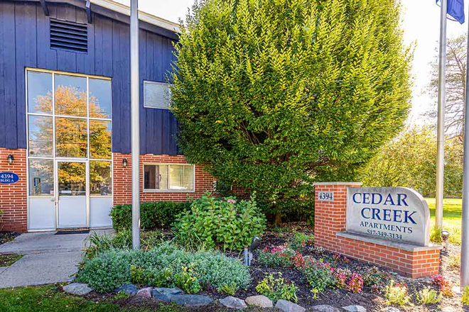 Outside view - Cedar Creek Apartment