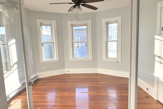 Front Bedroom - 2br - 1200ft - Spacious & Bright Apt Near Kendall Square