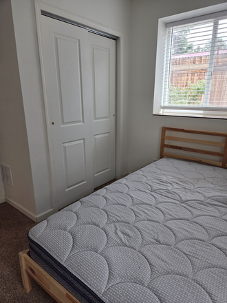 Bedroom - 4 Bedroom, 3 Bath Loft House, walking distance to CMU