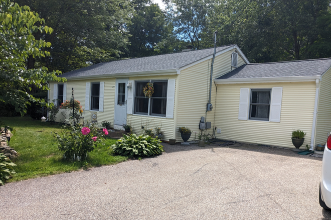 Front view of the Ranch Style house - rent school year August 2026 to May 2027 House