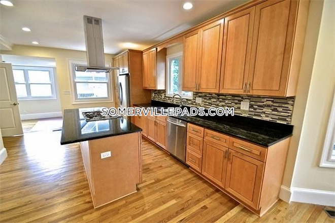 Kitchen - NO BROKER FEE! 4 Bed 2.5 Bath Apartment on College Ave.!