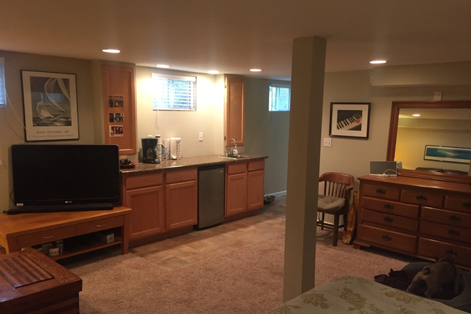 Kitchenette with fridge, microwave and sink - 800 sf basement unit walking distance to DU House