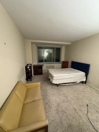 Master Bedroom (Bedroom 1) - Apartment within Walking distance to AU campus, Bus at the front door