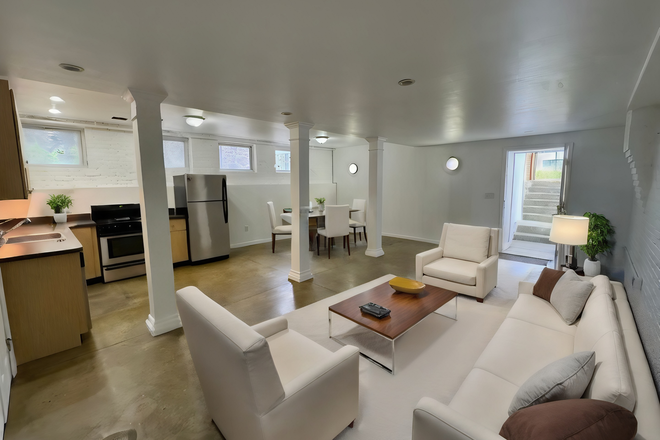 . - Modern 2 bed/2 bath with HEAT/HOT WATER included - avail NOW!!! Apartments