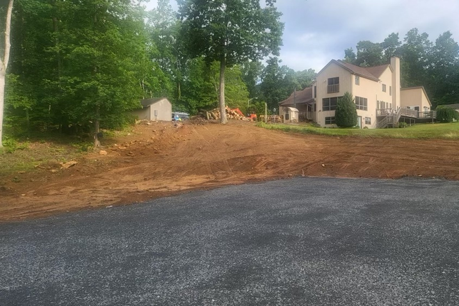 Photo from pickleball court - 3br - 1300ft - 3 Bedroom In Law Apartment in House for Rent