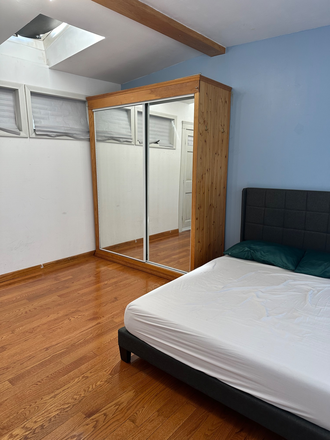 Bedroom #1 - Cambridge, close to MIT,HBS,Harvard,Kend Sq NO FEE, furn, sunny, Laundry Included Apartments